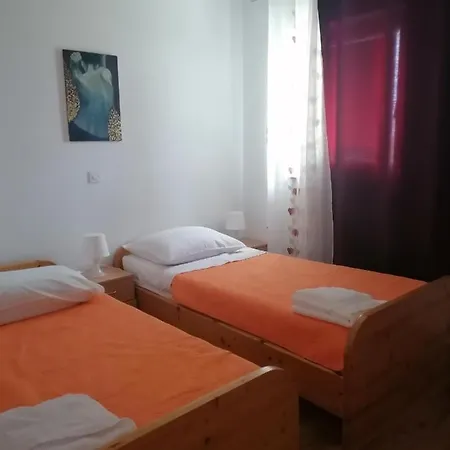 Apartment Menderi Hills