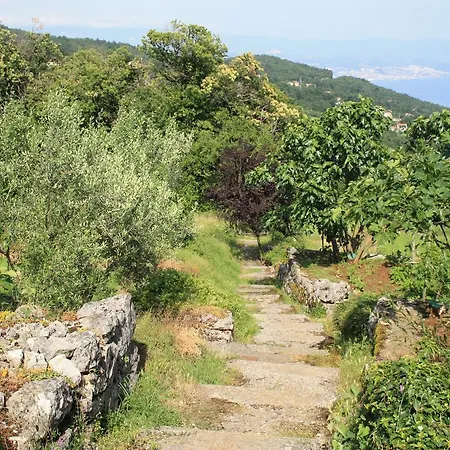 Menderi Hills